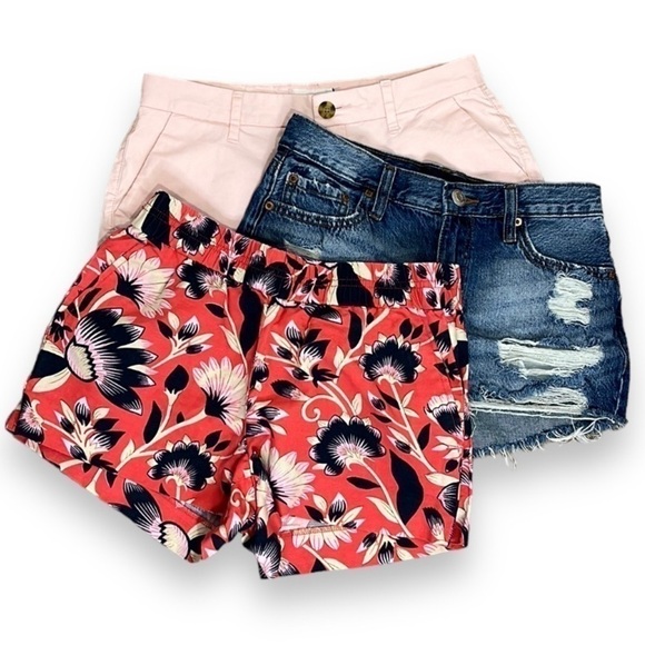 Bundle of Womens Shorts Size 0 / 2 J Crew, Old Navy, Aeropostale Summer Tropical - Picture 1 of 16